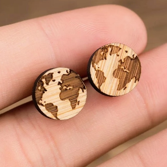 NWT wooden earth design studs - Picture 2 of 4